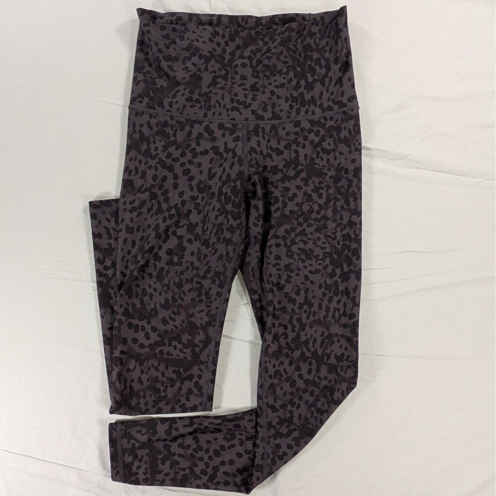 Old Navy Active Leggings Womens Size Medium  Go Dry Dark Leopard Print
